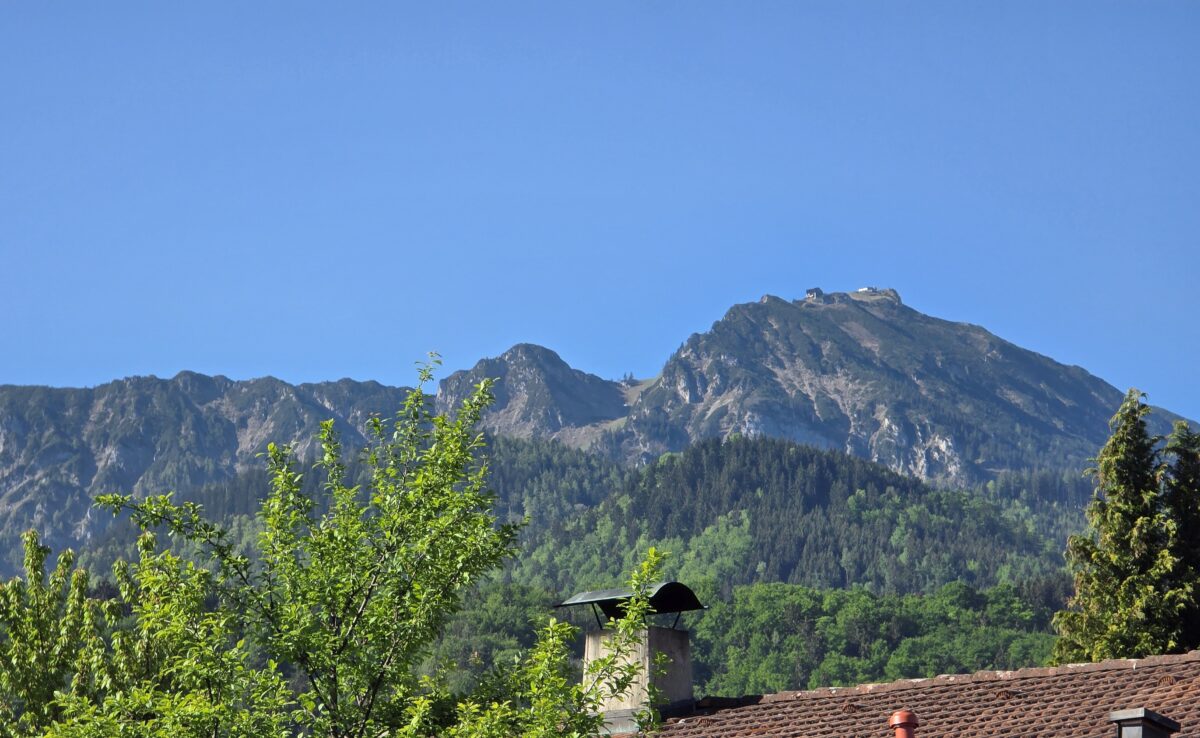 Aktuelle Stellenangebote 12 Digitale Finanzberatung: Ferienhaus Bergen Blick vom Balkon auf den Hochfelln